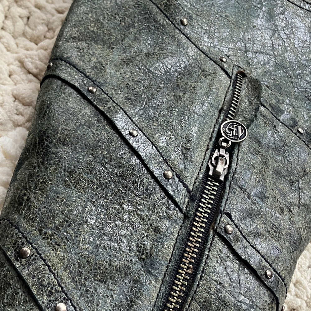 LIBERTY Black Distressed Green Tan knee boots - Picture 5 of 15